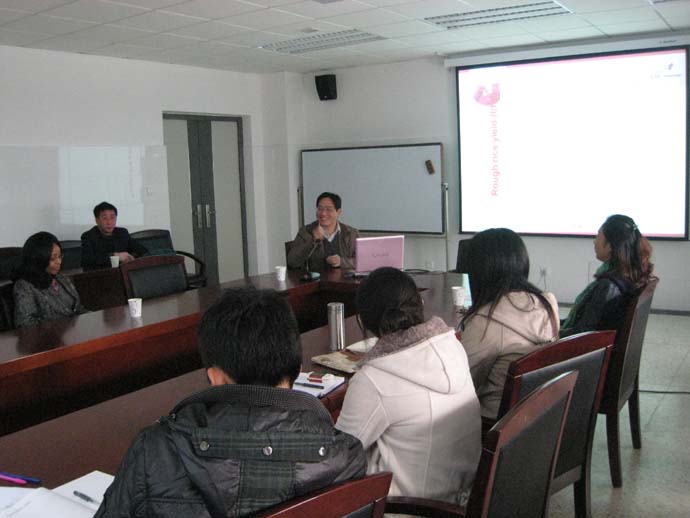 加拿大曼尼托巴大学Trust Beta教授和浙江大学包劲松教授应邀来置地娱乐场
讲学