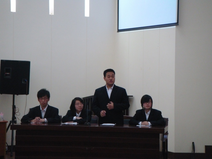 置地娱乐场
参加“模拟两会”荣获第三