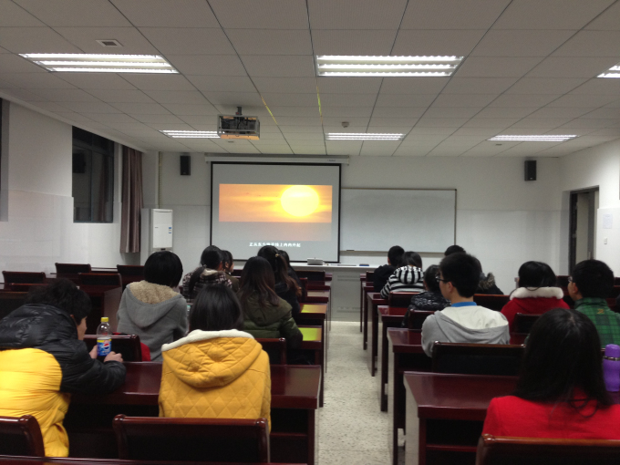 置地娱乐场
组织团员青年观看党的十八大精神学习宣传片